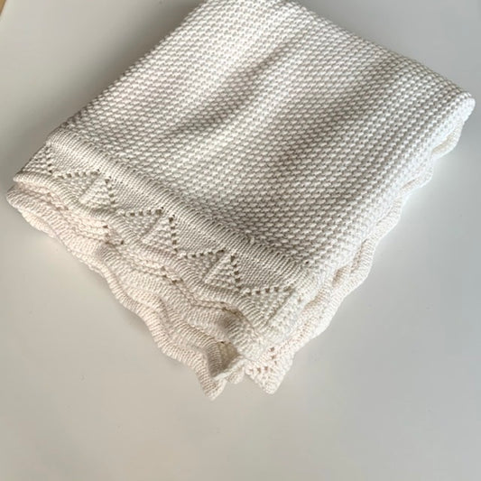 Scalloped Edge Knitted Blanket - White